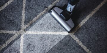 Carpet Cleaning Methods: Pros And Cons Of Hiring Professional Services